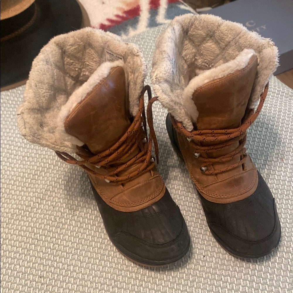 Women's Brown and Black Winter Boots